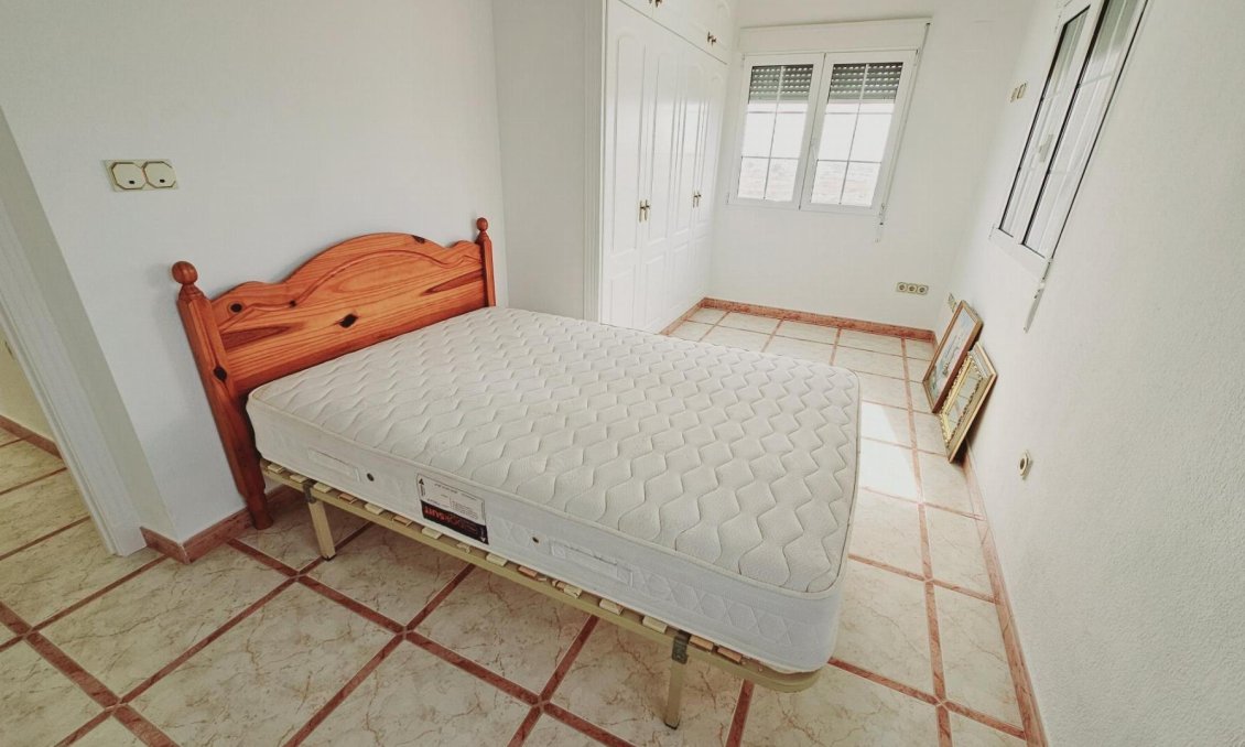 Resale - Villa -
Torrevieja - La Siesta - El Salado - Torreta