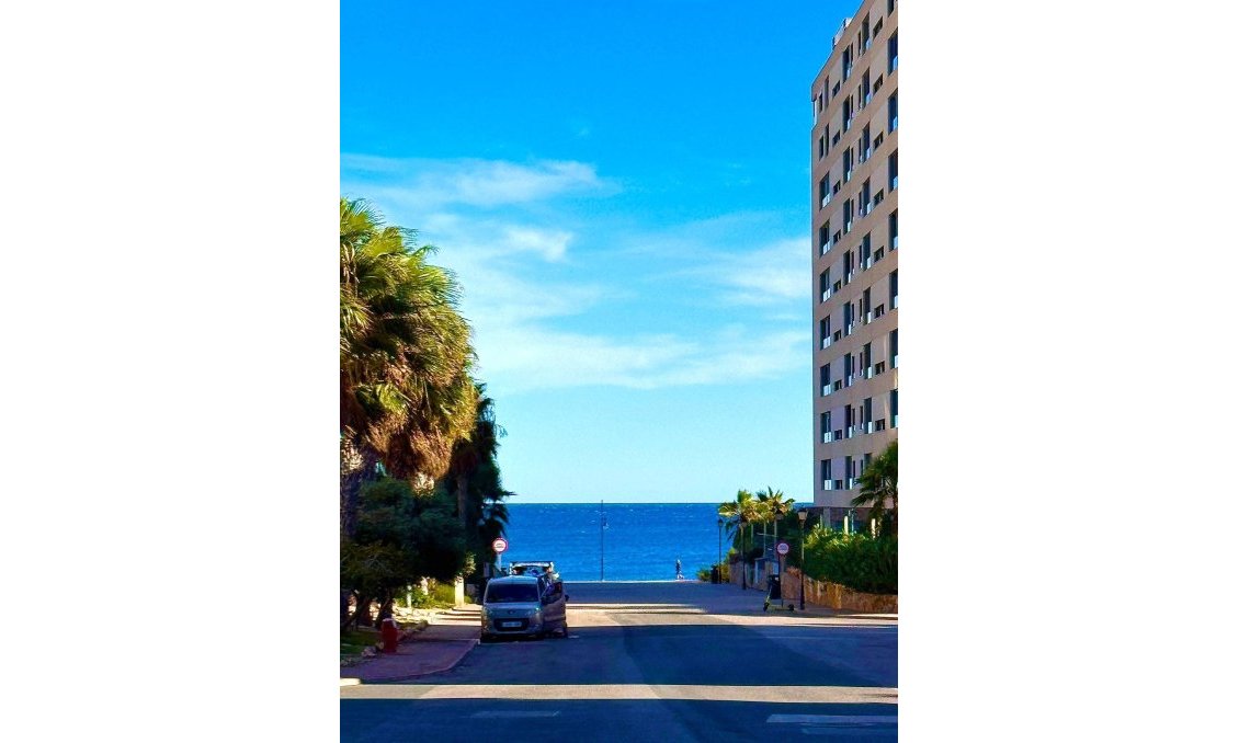 Segunda mano - Apartamento -
Torrevieja - Punta Prima