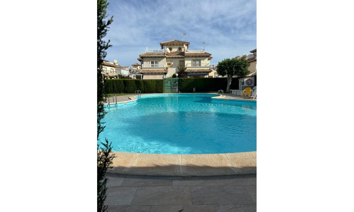 Segunda mano - Duplex -
Orihuela Costa - Punta Prima