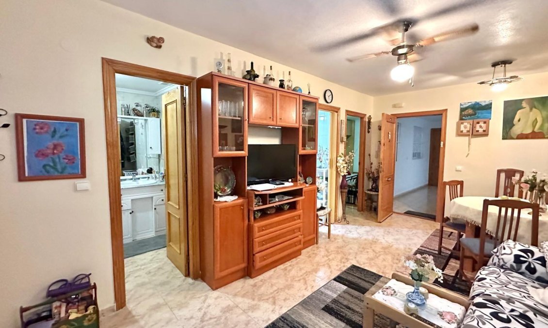 Segunda mano - Apartamento -
Torrevieja - Centro