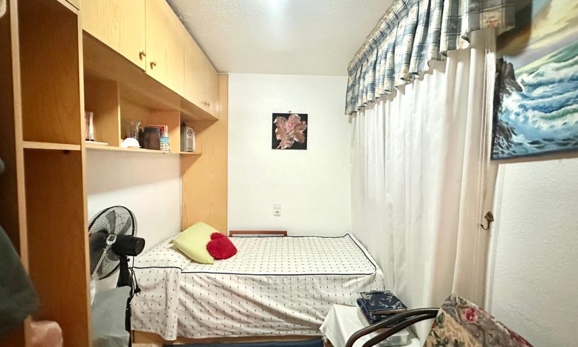 Segunda mano - Apartamento -
Torrevieja - Centro