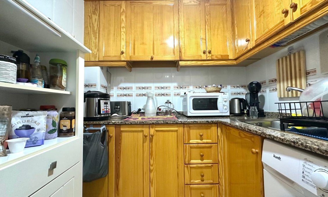 Segunda mano - Apartamento -
Torrevieja - Centro