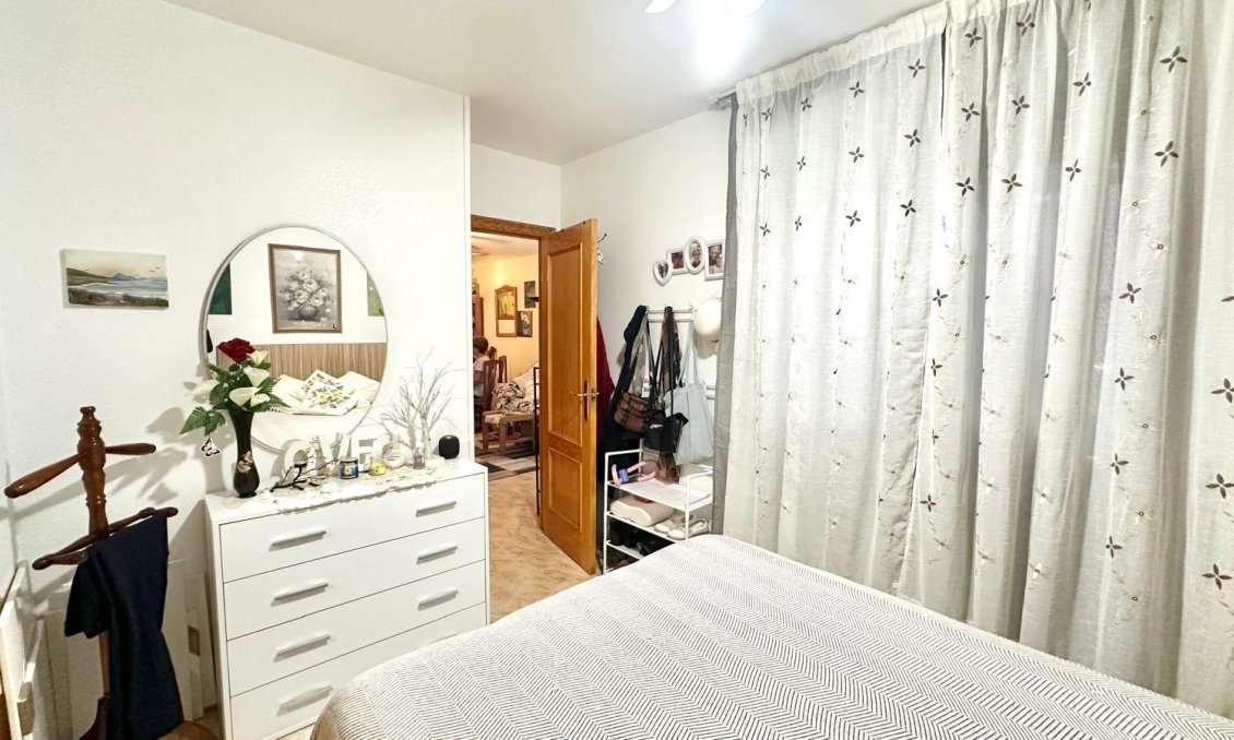 Segunda mano - Apartamento -
Torrevieja - Centro