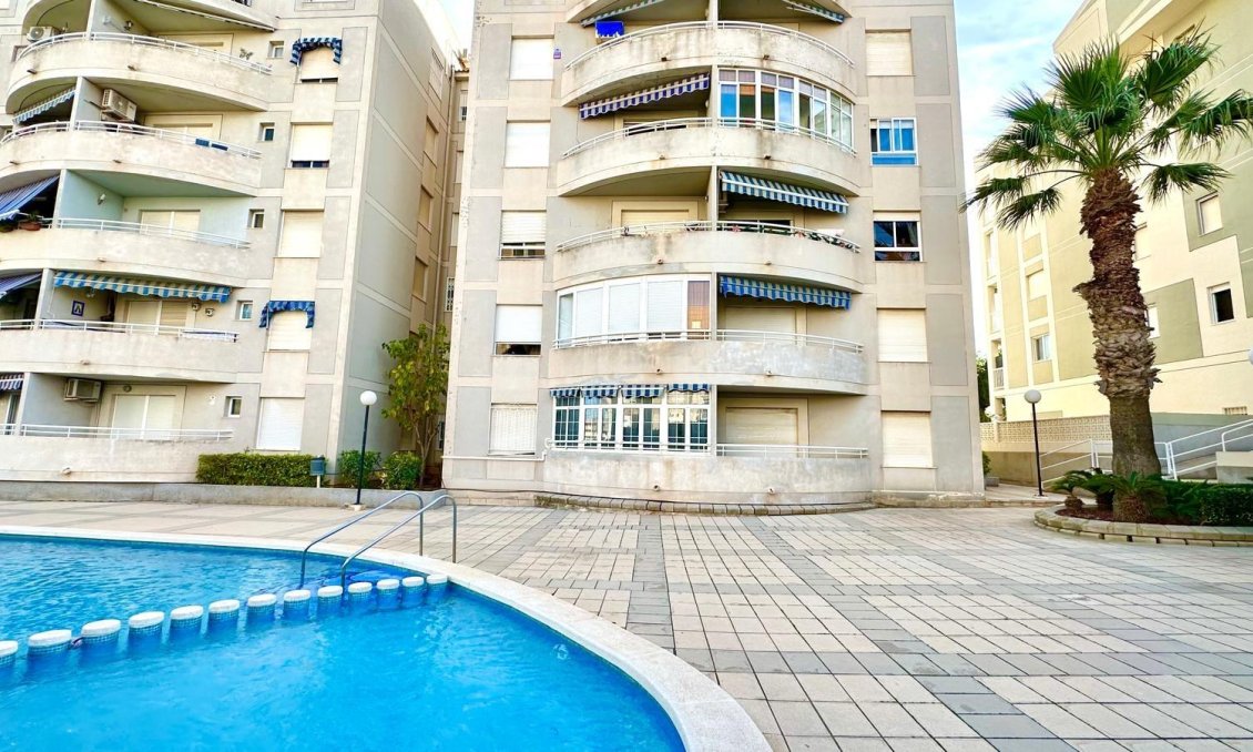 Segunda mano - Apartamento -
Torrevieja - Playa del Cura