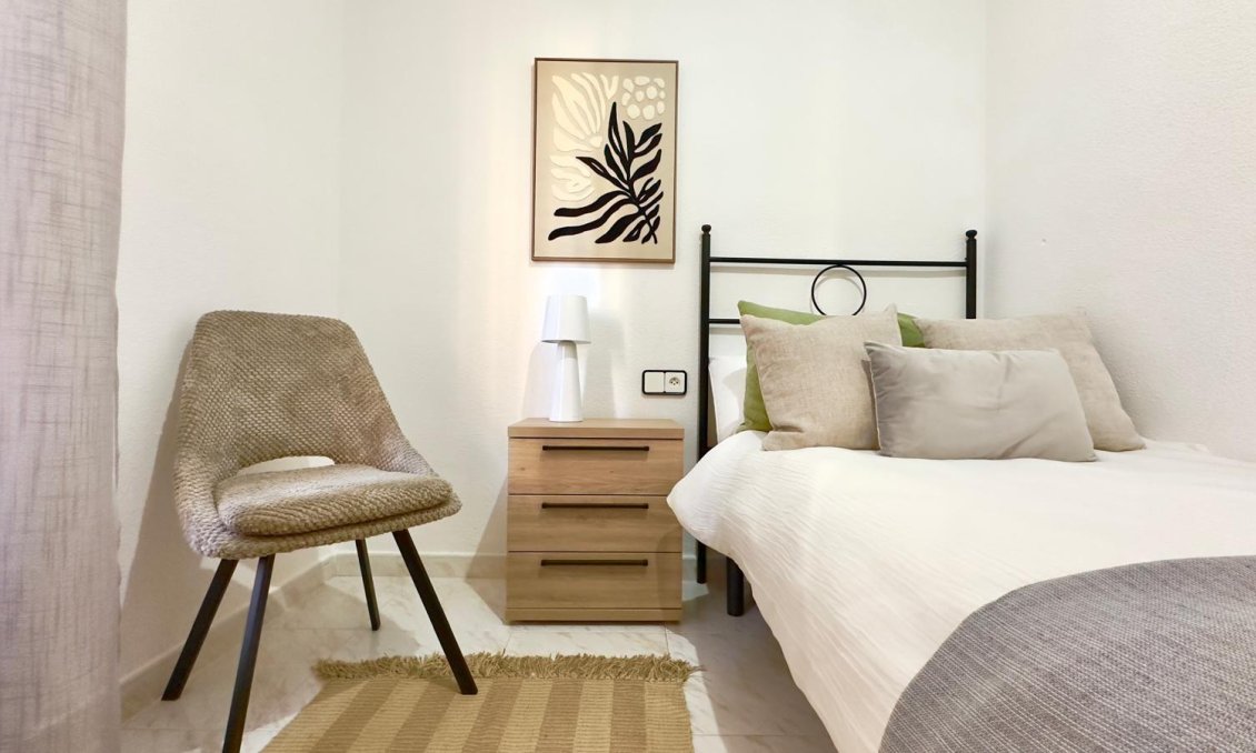 Segunda mano - Apartamento -
Torrevieja - Playa del Cura