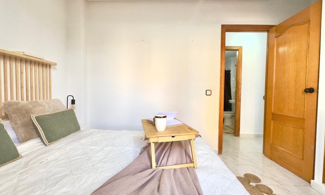 Segunda mano - Apartamento -
Torrevieja - Playa del Cura