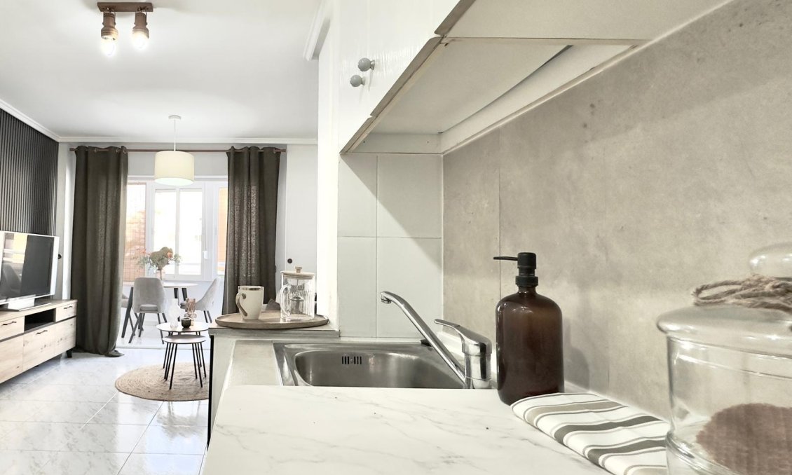 Segunda mano - Apartamento -
Torrevieja - Playa del Cura