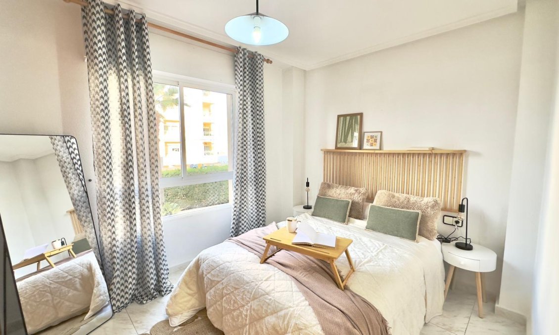 Segunda mano - Apartamento -
Torrevieja - Playa del Cura