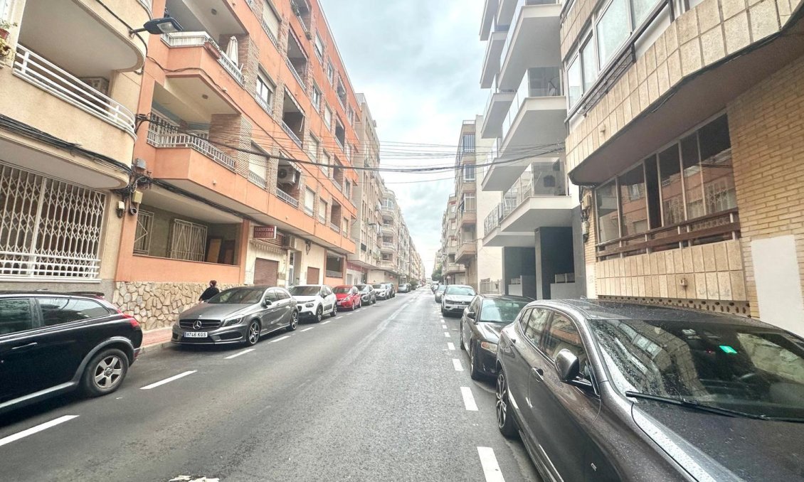 Segunda mano - Apartamento -
Torrevieja - Playa del Cura