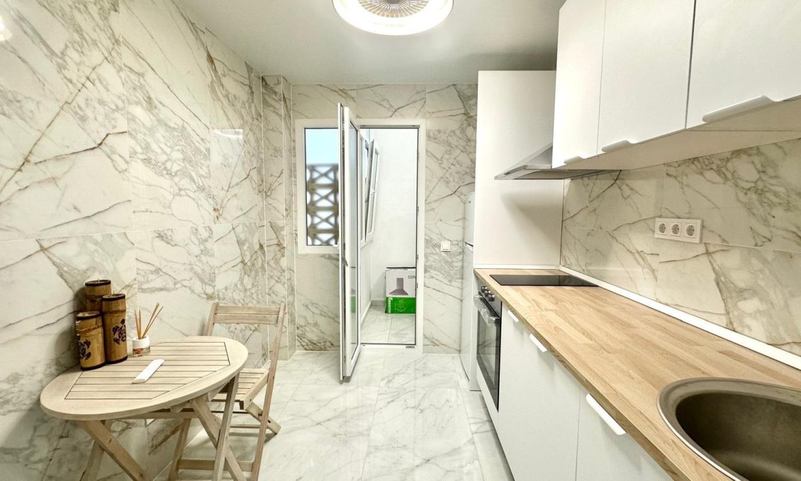 Segunda mano - Apartamento -
Torrevieja - Playa del Cura