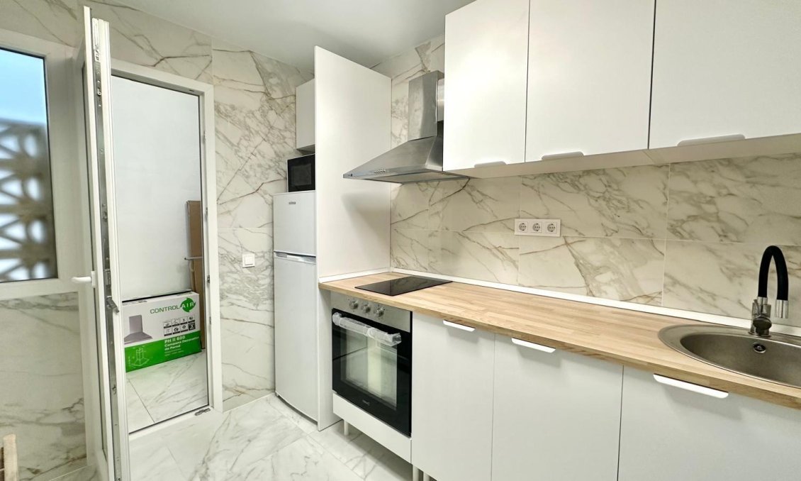 Segunda mano - Apartamento -
Torrevieja - Playa del Cura