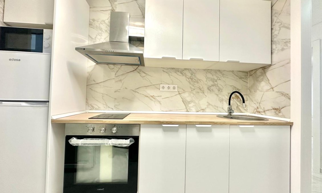 Segunda mano - Apartamento -
Torrevieja - Playa del Cura