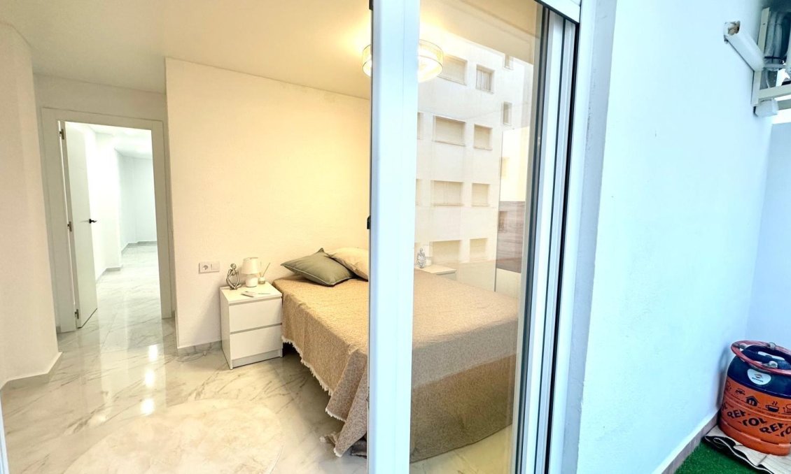 Segunda mano - Apartamento -
Torrevieja - Playa del Cura