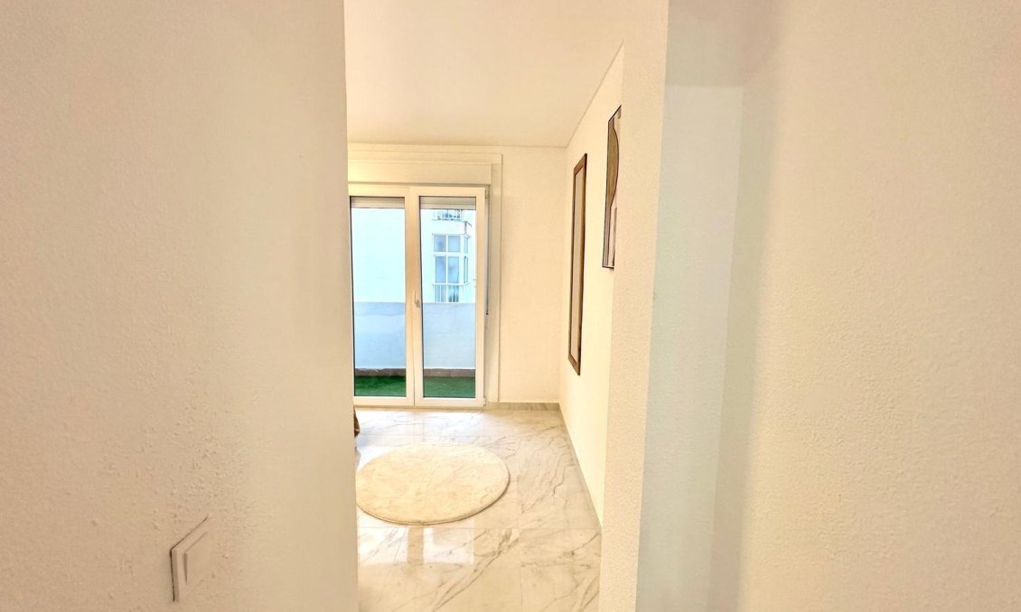 Segunda mano - Apartamento -
Torrevieja - Playa del Cura