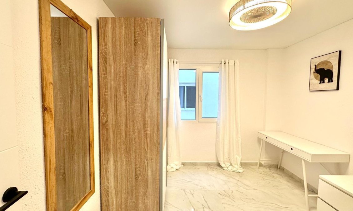 Segunda mano - Apartamento -
Torrevieja - Playa del Cura