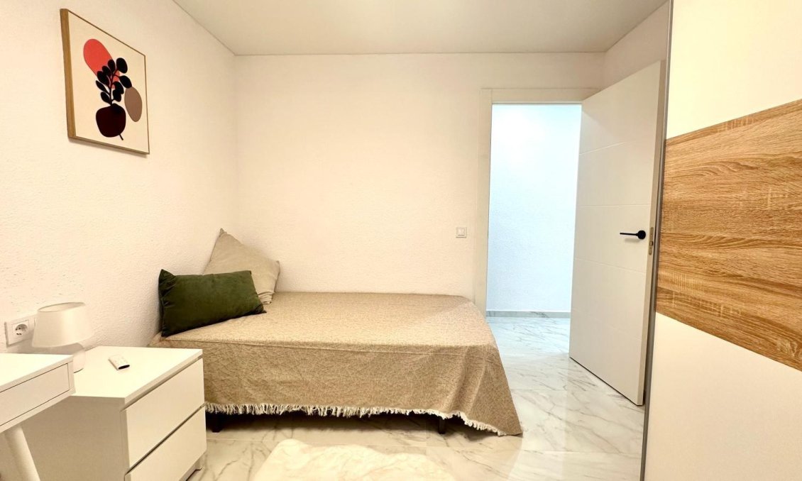 Segunda mano - Apartamento -
Torrevieja - Playa del Cura