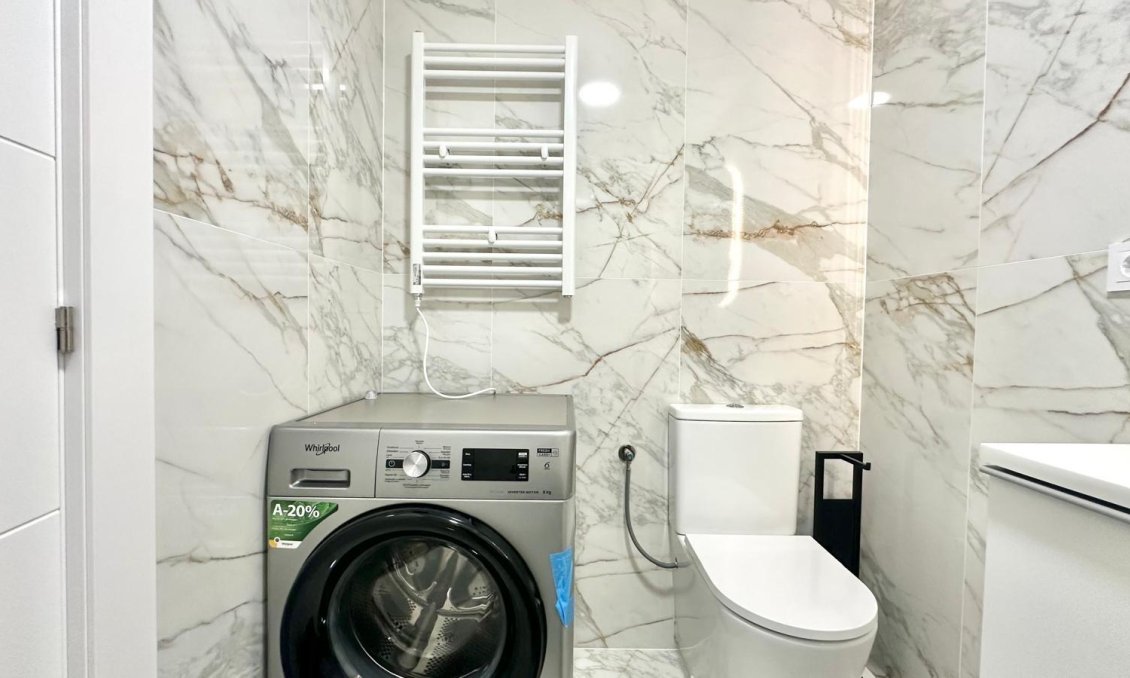 Segunda mano - Apartamento -
Torrevieja - Playa del Cura