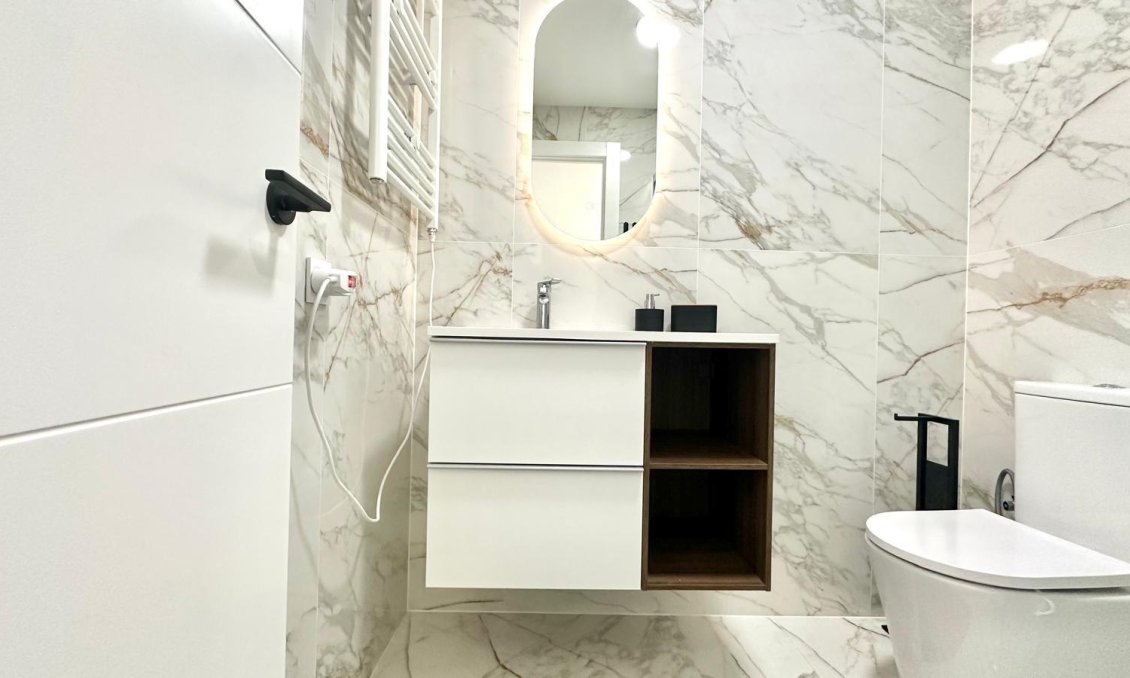 Segunda mano - Apartamento -
Torrevieja - Playa del Cura