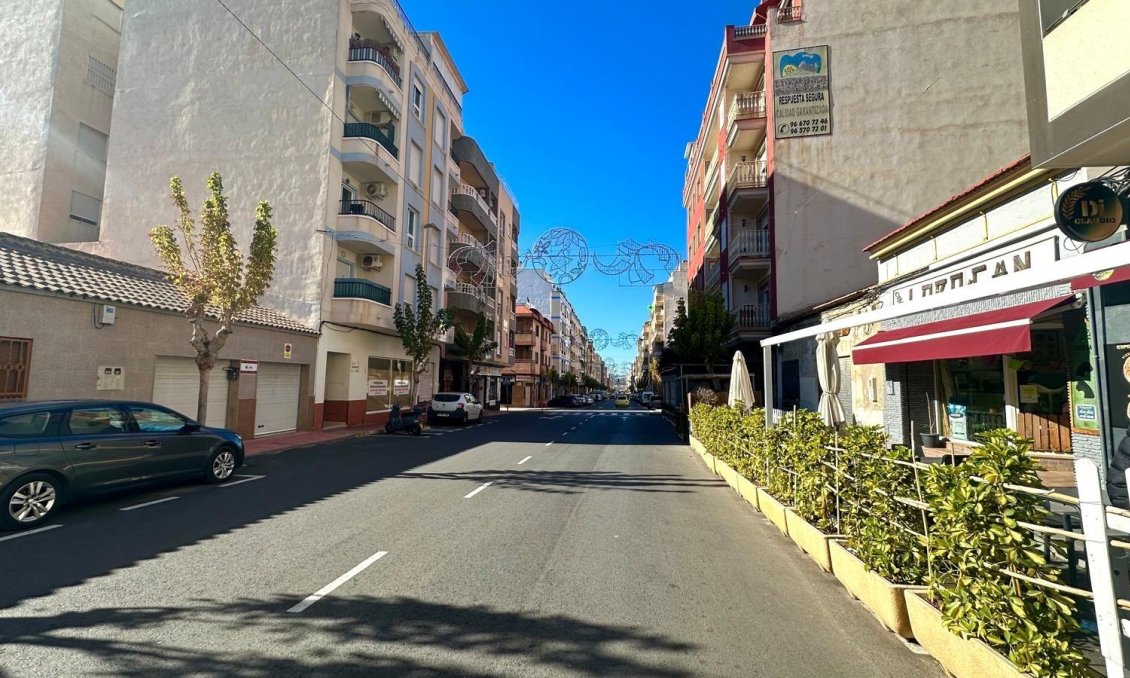 Resale - Apartment -
Torrevieja