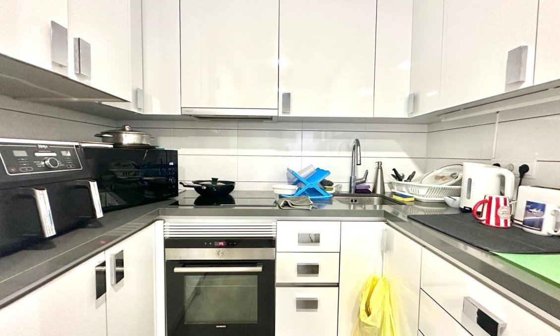 Resale - Apartment -
Torrevieja