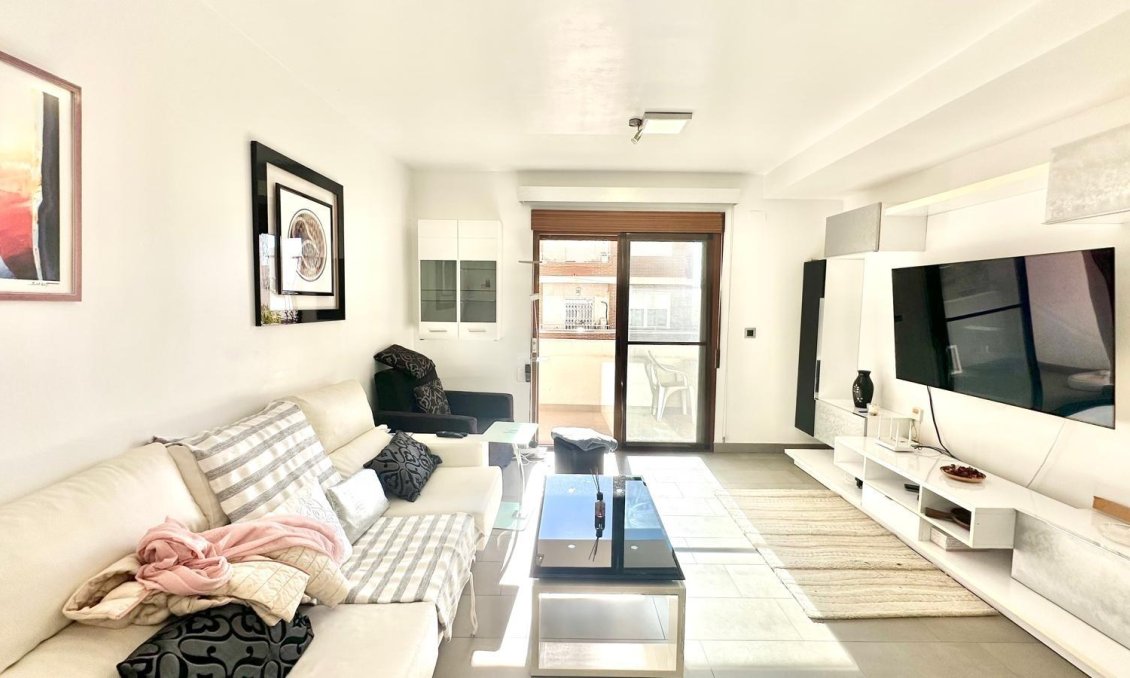 Resale - Apartment -
Torrevieja