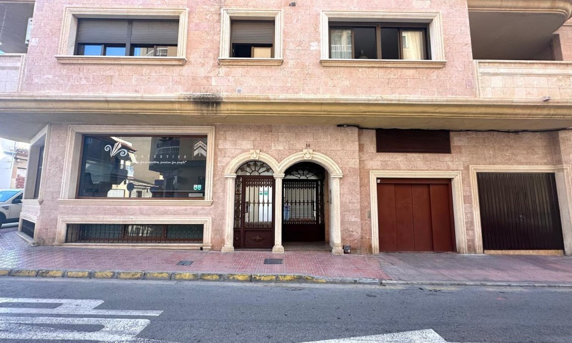 Segunda mano - Ático -
Torrevieja