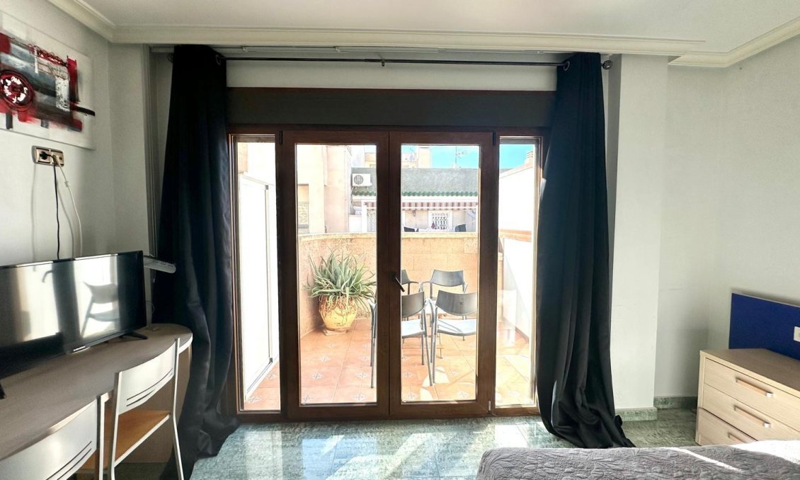 Segunda mano - Ático -
Torrevieja