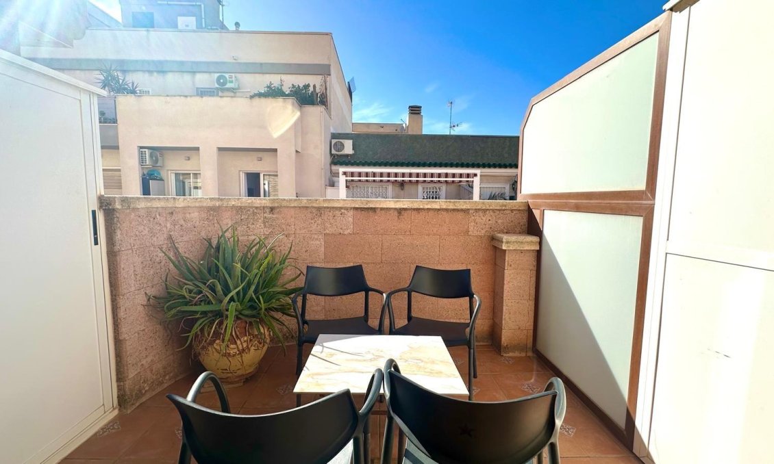 Segunda mano - Ático -
Torrevieja