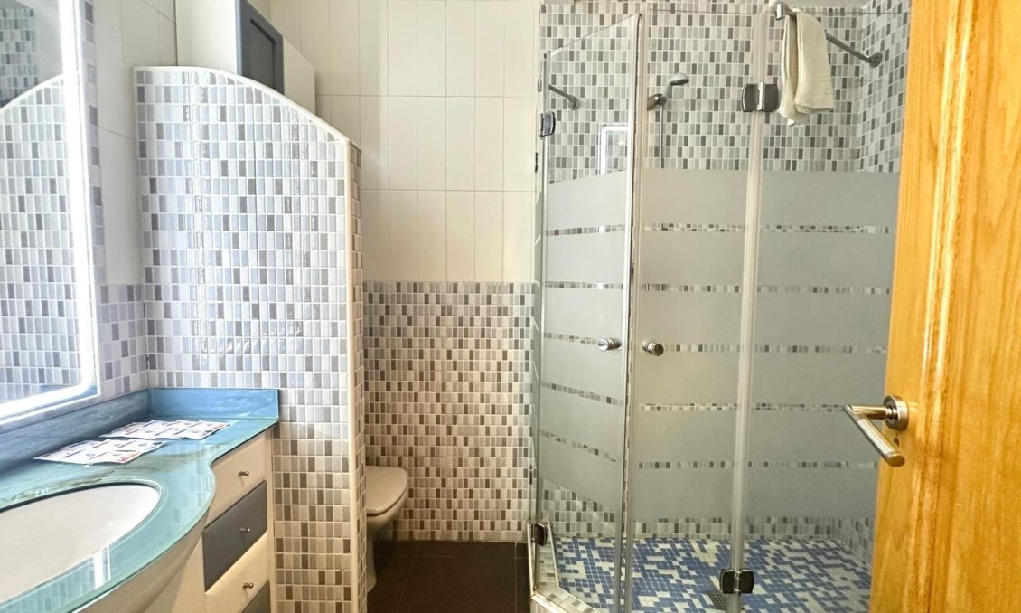 Segunda mano - Ático -
Torrevieja