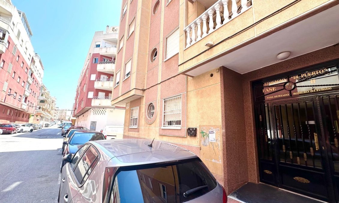 Segunda mano - Apartamento -
Torrevieja - Centro