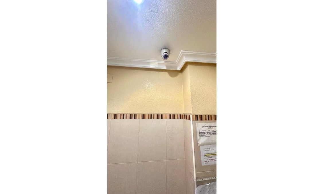 Segunda mano - Apartamento -
Torrevieja - Centro