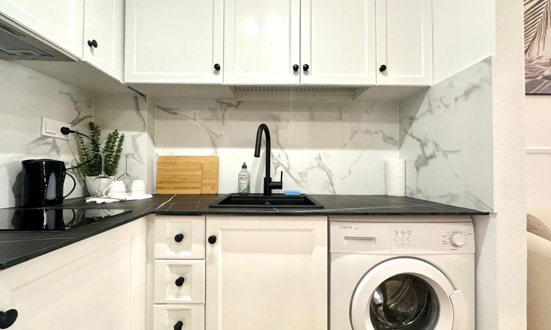 Segunda mano - Apartamento -
Torrevieja - Centro