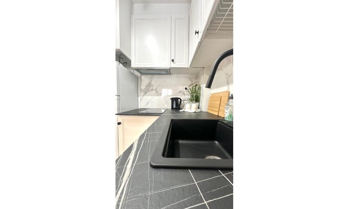 Segunda mano - Apartamento -
Torrevieja - Centro