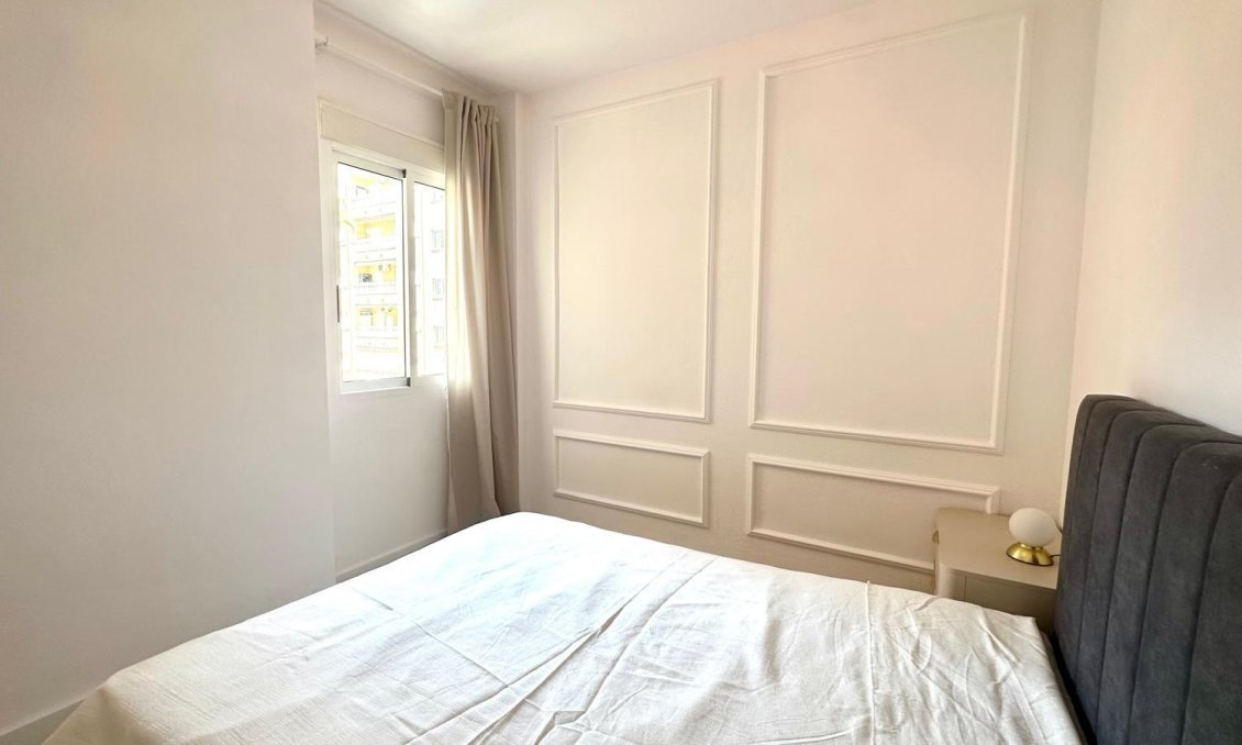 Segunda mano - Apartamento -
Torrevieja - Centro