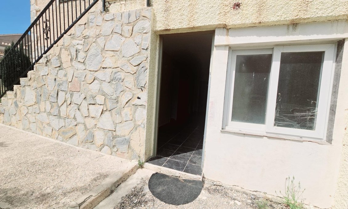 Resale - Villa -
Torrevieja - Los Balcones - Los Altos del Edén