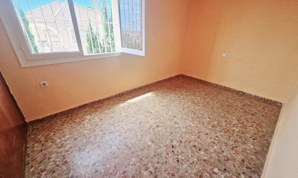 Resale - Villa -
Torrevieja - Los Balcones - Los Altos del Edén