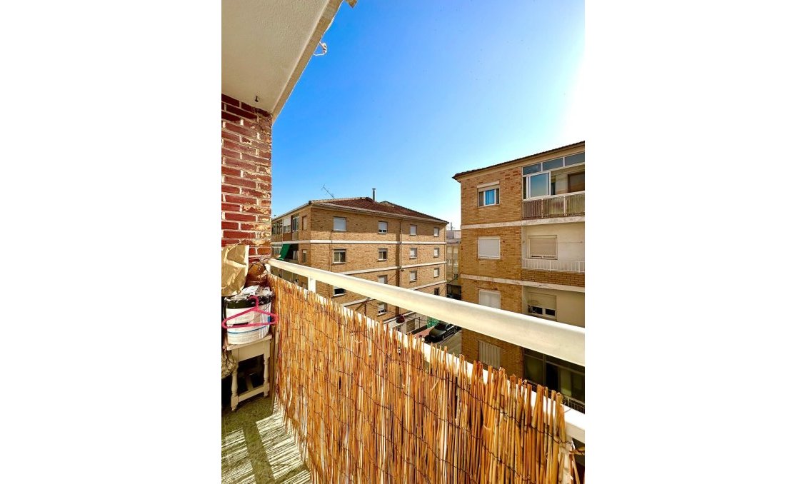 Segunda mano - Apartamento -
Torrevieja - Estacion De Autobuses