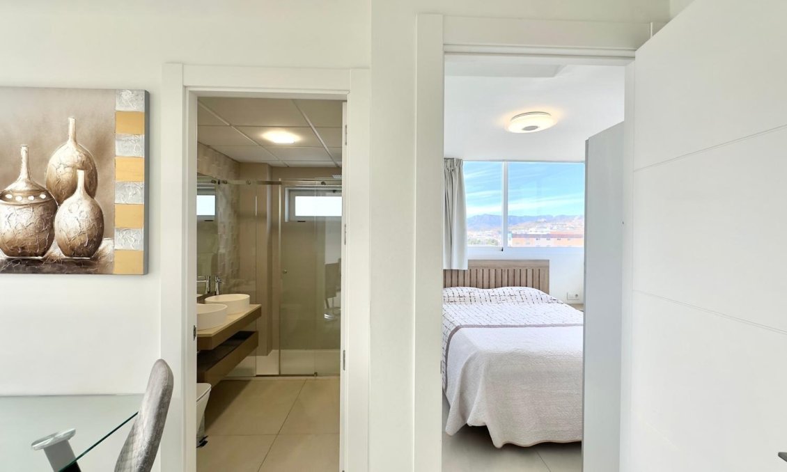 Resale - Apartment -
Finestrat