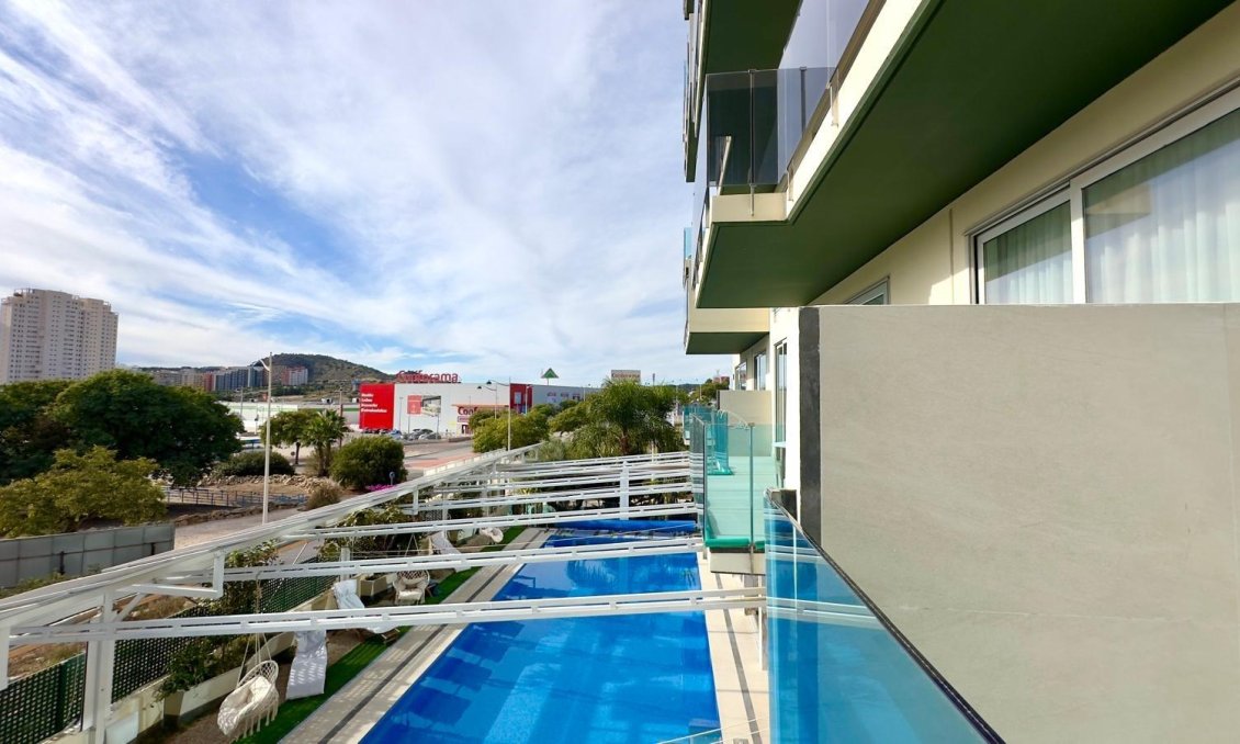 Resale - Apartment -
Finestrat