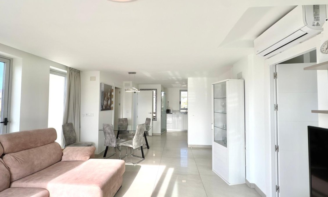 Resale - Apartment -
Finestrat