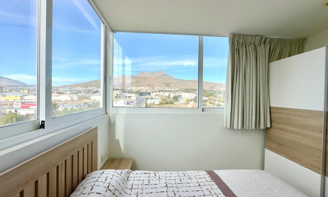 Resale - Apartment -
Finestrat