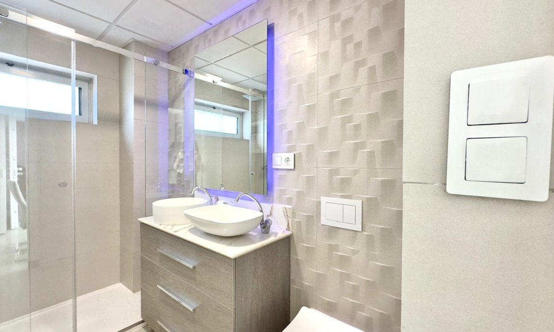 Segunda mano - Apartamento -
Finestrat