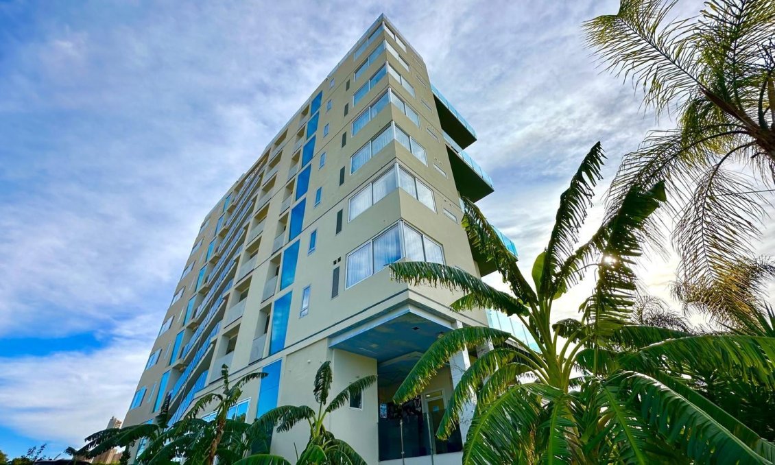 Resale - Apartment -
Finestrat