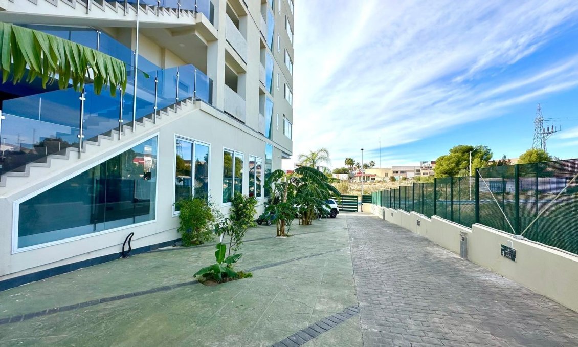Resale - Apartment -
Finestrat