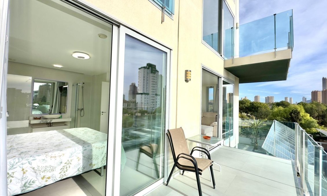 Resale - Apartment -
Finestrat