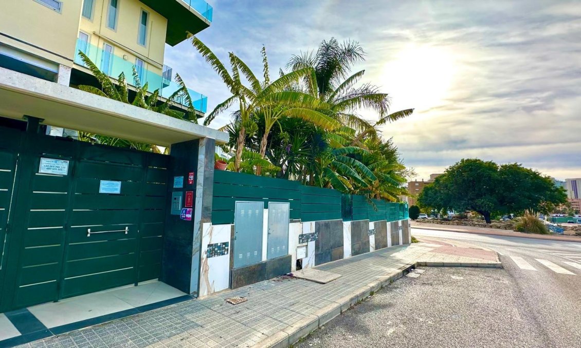 Resale - Apartment -
Finestrat