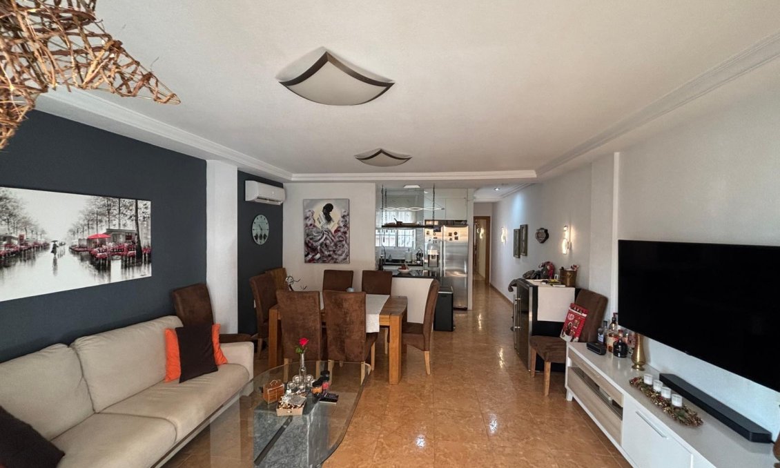 Revente - Appartement -
Torrevieja