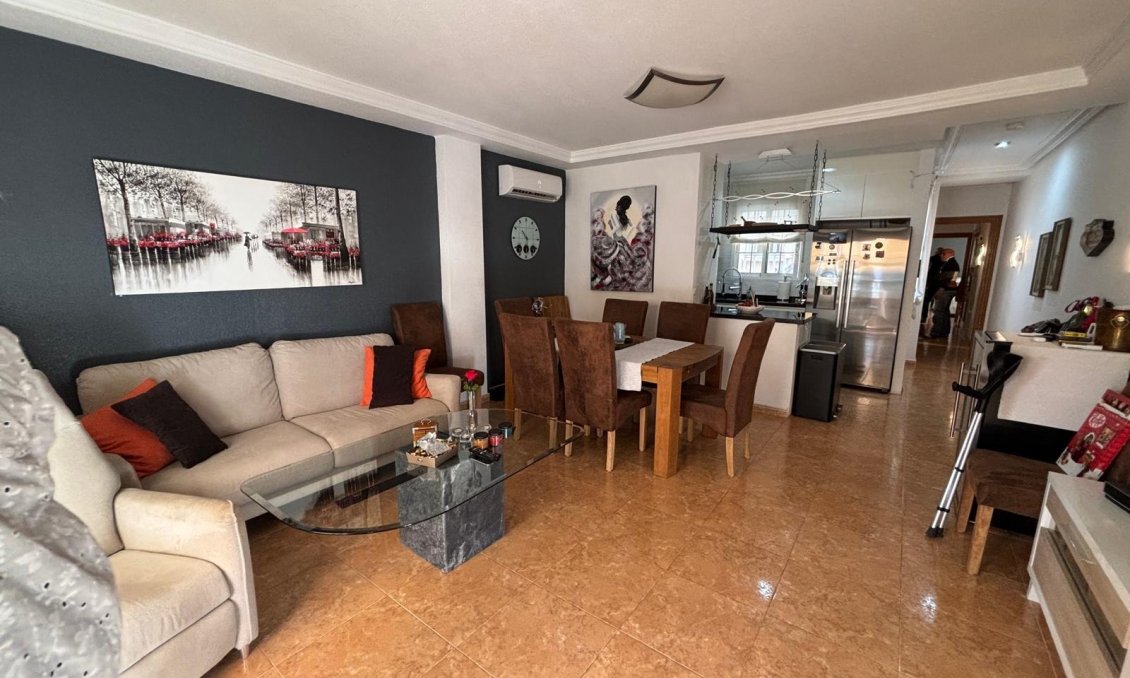 Revente - Appartement -
Torrevieja