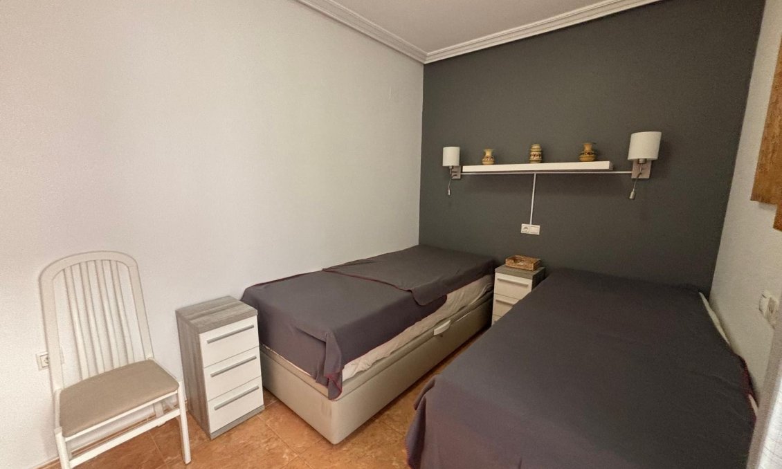 Revente - Appartement -
Torrevieja