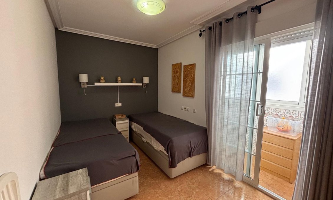 Revente - Appartement -
Torrevieja